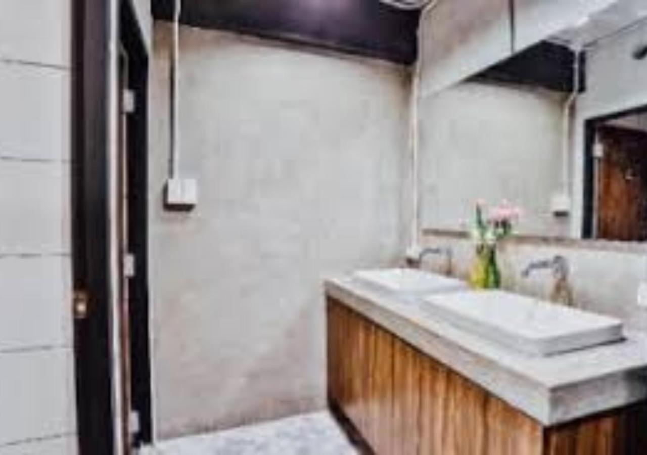 Adora Hostel Chiang Mai Luaran gambar