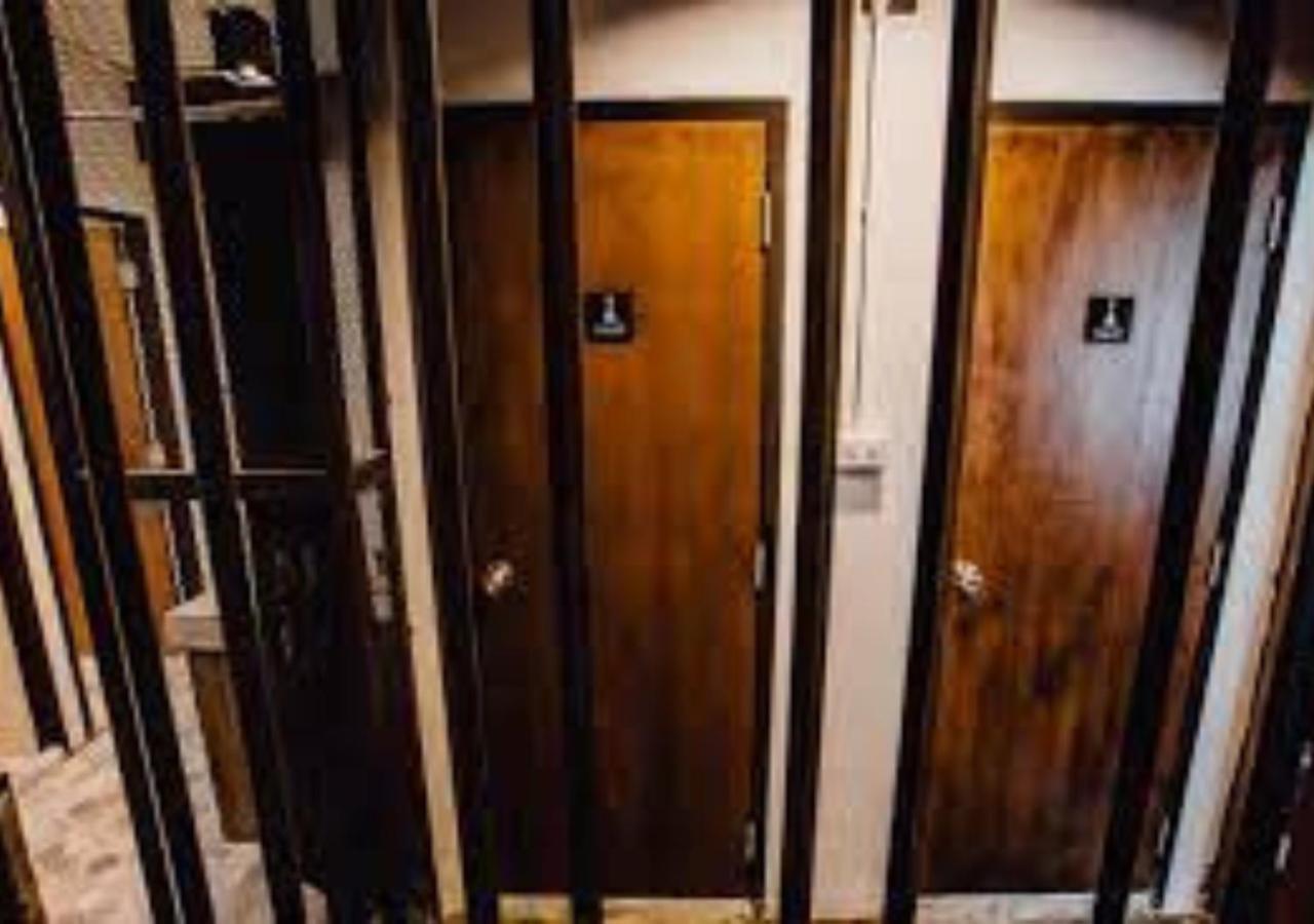Adora Hostel Chiang Mai Luaran gambar